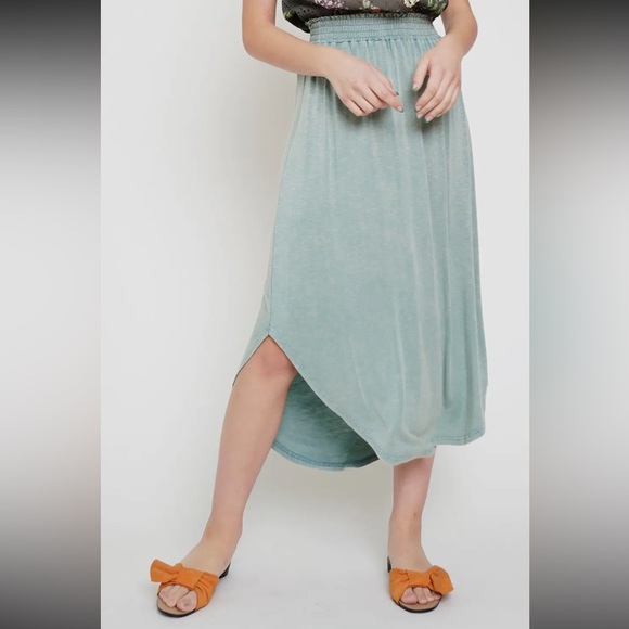 855. Mystree Smock Waist Shirttail Midi Skirt Sage Green New Item NWT - Picture 5 of 5